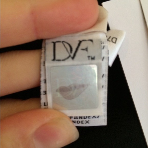 Diane von Furstenberg Holiday Black & Cream Dress - Picture 4 of 4