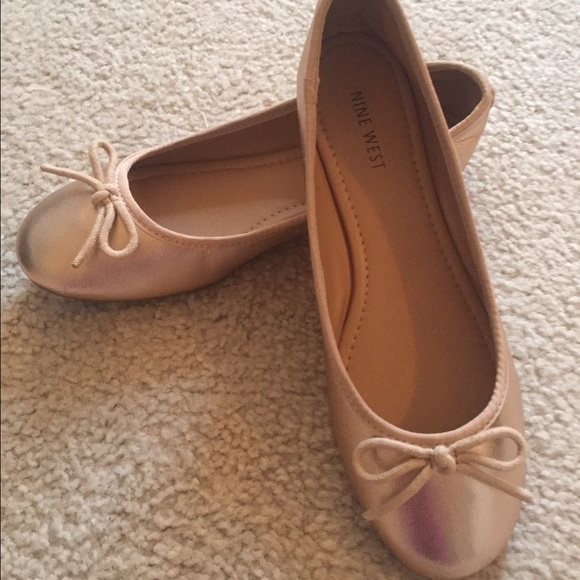 nine west gold flats