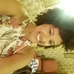 Meet your Posher, Angela