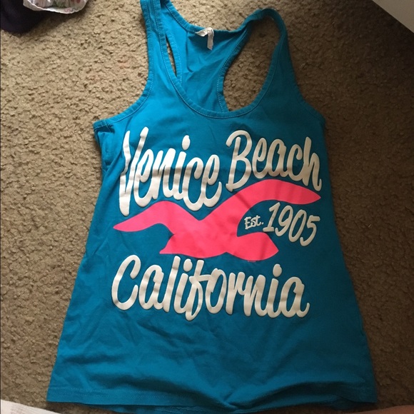 tank top I bought in Cali!