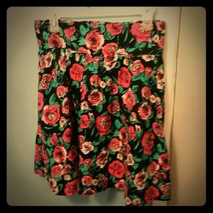 High wasted rose skirt