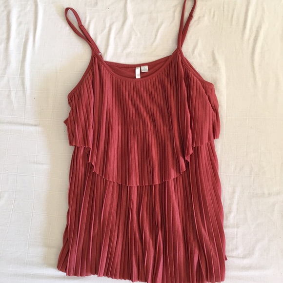 Coral ribbed tank