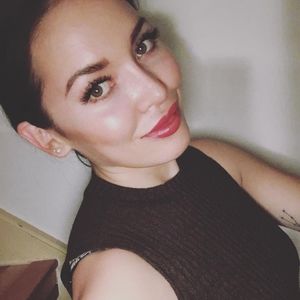 Meet your Posher, Olivia