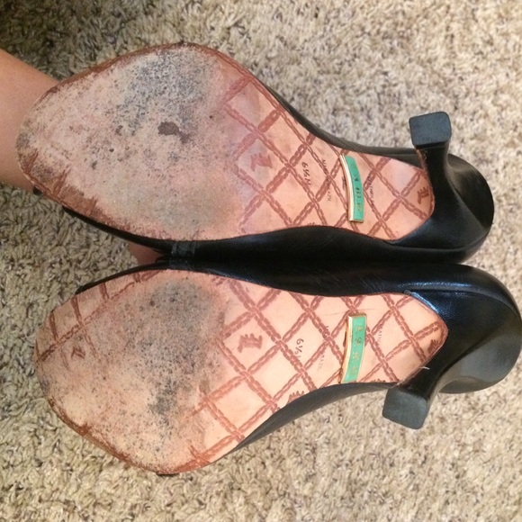 L.A.M.B. Heels. - Picture 2 of 3