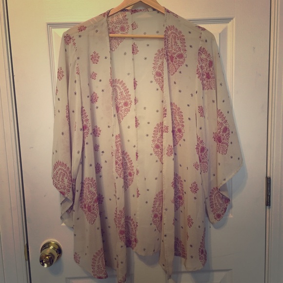 Beautiful taupe kimono style top