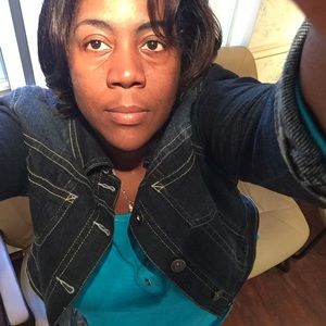 Meet your Posher, Jeannette