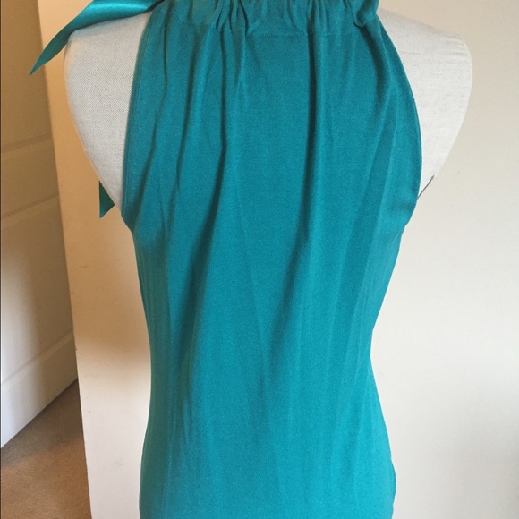 Chic green top - Picture 2 of 4