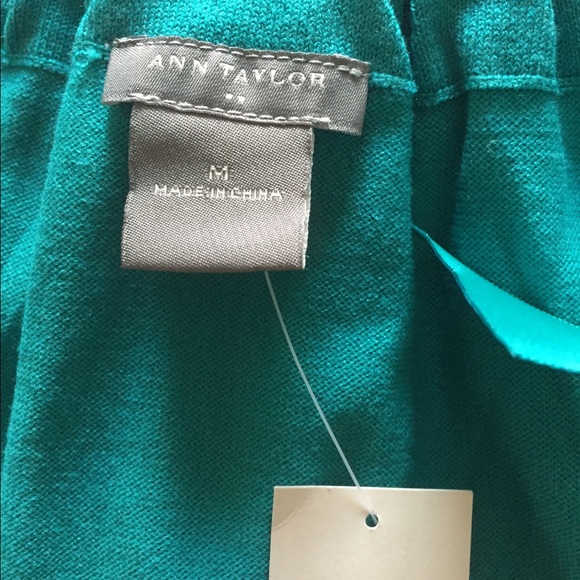 Chic green top - Picture 4 of 4