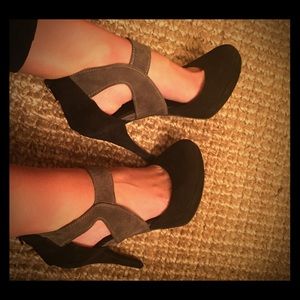 7 for all Mankind high heels. 7.5