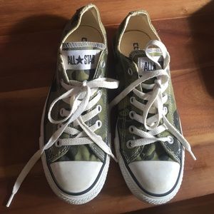 Camouflage converse