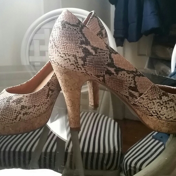Animal print heels super comfy! - Picture 2 of 4