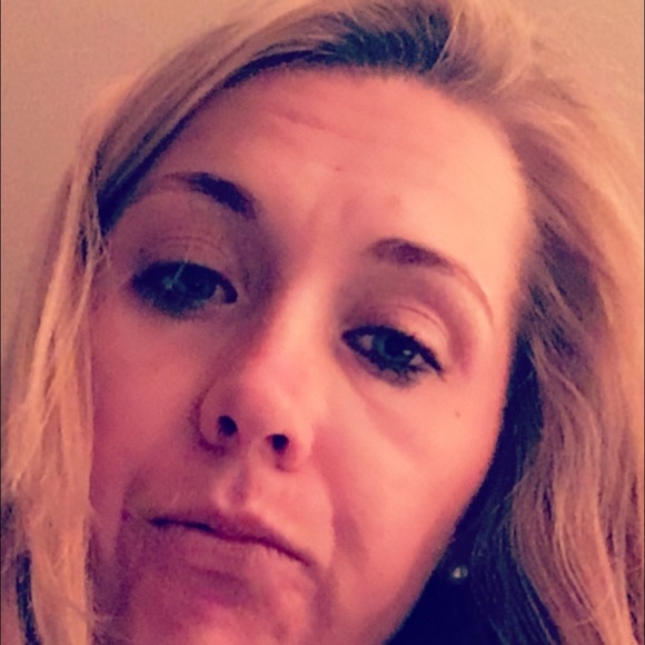 Meet your Posher, Emma - Picture 1 of 1