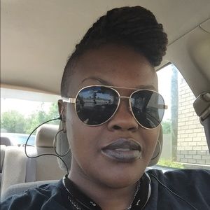 Meet your Posher, Lawanda