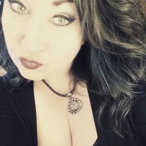 Meet your Posher, Carolyn