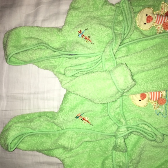 Baby's Bath Robe - Picture 2 of 2