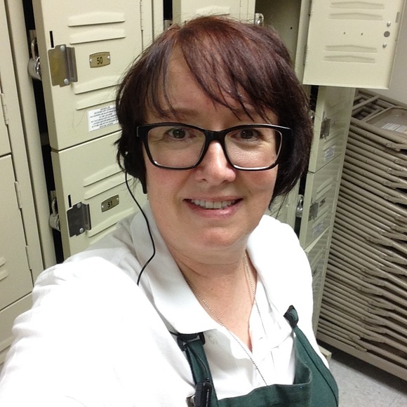 Meet your Posher, Laurie - Picture 1 of 1