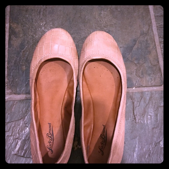 Ballet flats