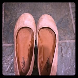 Ballet flats