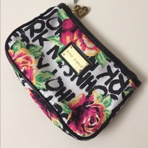 🎉HP🎉 Betsey Johnson Cosmetic Bag