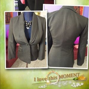 💞 Tahari Blazer
