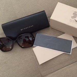 Burberry sunglasses
