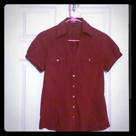 💕💜New No Tag Lovely Red Express Dressy Top💜💕