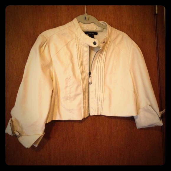 Faux leather cream crop top 3/4 jacket