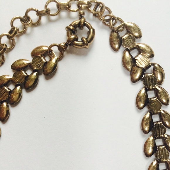 NWOT Vintage gold statement necklace - Picture 3 of 4