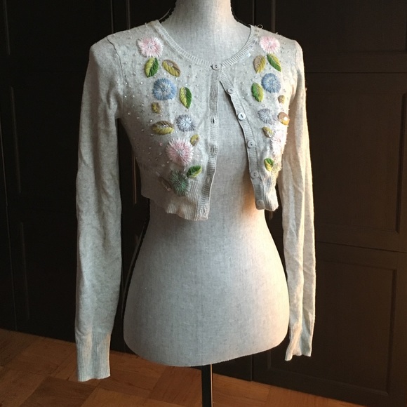 Subtle luxury Sweaters - Cashmere and silk. Beaded crop cardi. XS/S