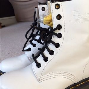 no longer fit, only worn at most three times!