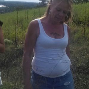 Meet your Posher, Laurie