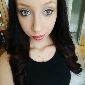 Meet your Posher, Nurcan