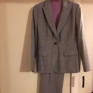 Tahari Pant Suit