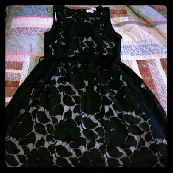 Dress - Picture 1 of 4