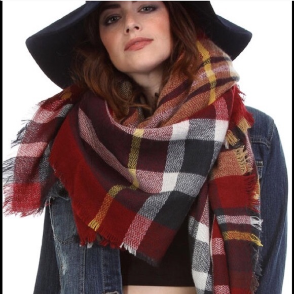Vivacouture Accessories - Chunky cowel Knit Scarf  Blanket Scarf or Infinity
