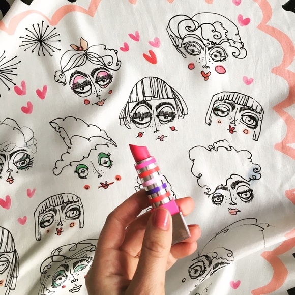 Meet your Posher, Lillian - Picture 2 of 4