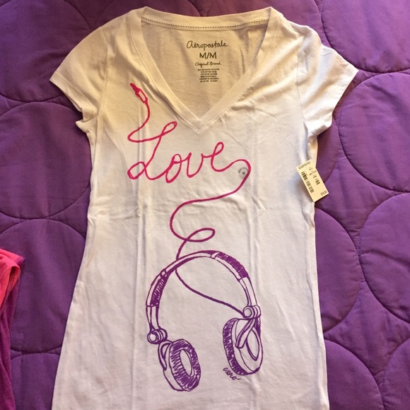 Aeropostale v-neck t-shirt - Picture 1 of 3