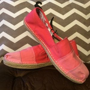 Pink flats