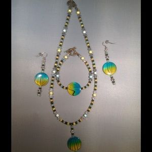 Ladies 19" colorful necklace set