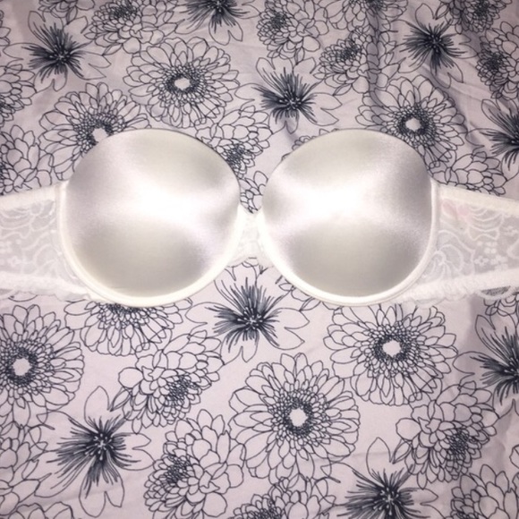 White strapless bra