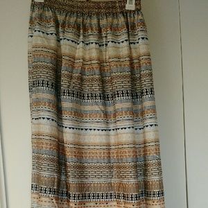 Printed maxi skirt with side slit