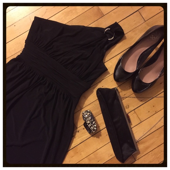 Black jersey one shoulder dress