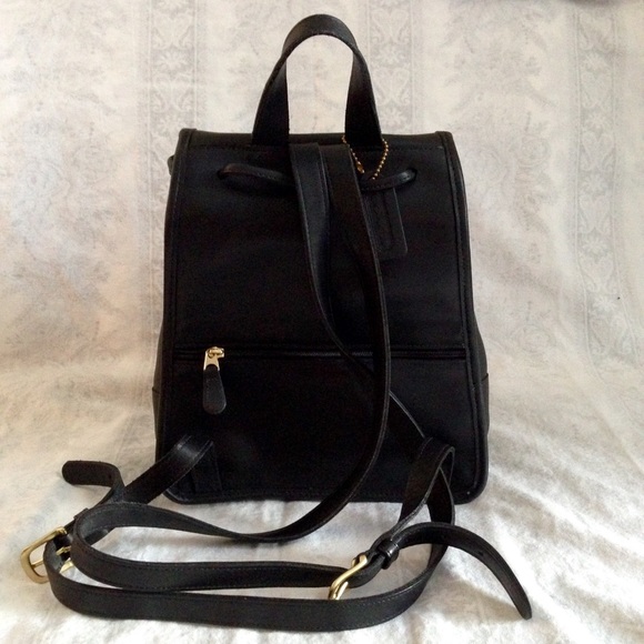 🚫SOLD🚫Vintage Coach Backpack - Picture 2 of 3