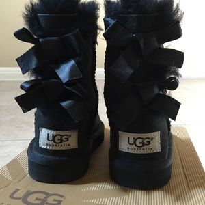 UGG toddler Black Bailey Bow