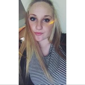 Meet your Posher, Julianna