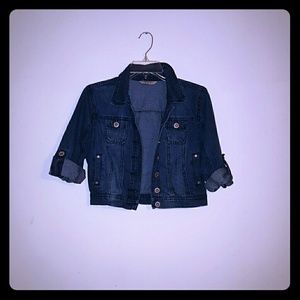 Cropped denim jacket