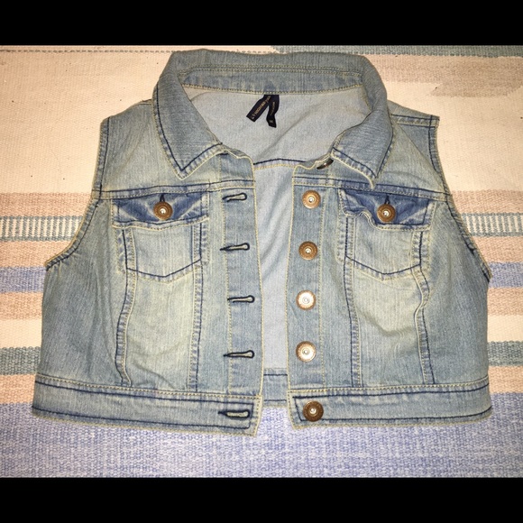 Cropped denim vest