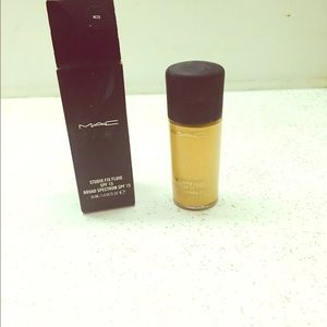 Mac fluid shade nc25