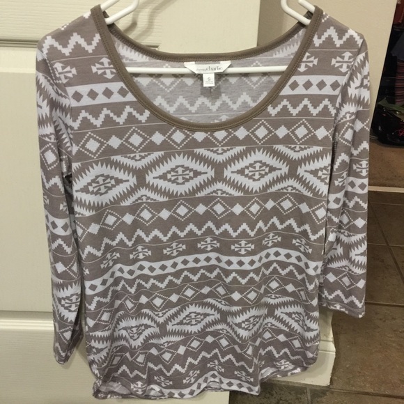 Taupe and white top - Picture 1 of 1
