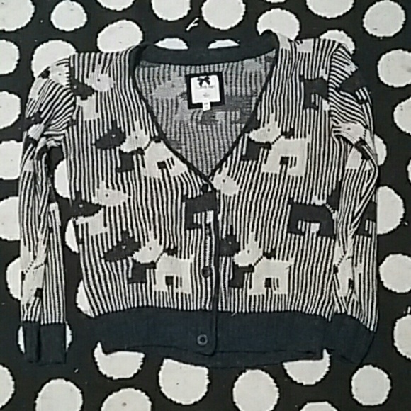 Cardigan - Picture 2 of 4